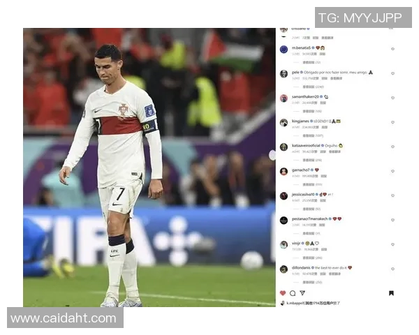 C罗足球明星魅力无限海报展示他的辉煌成就与激情瞬间